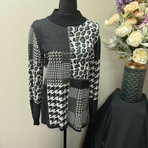 À La Carte Black White Patchwork Sweater M | Houndstooth Leopard Print Knit